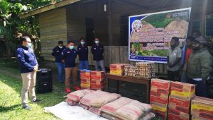 [Galeri Foto] Bank BPR Irian Sentosa Nabire bantu asrama Damal III