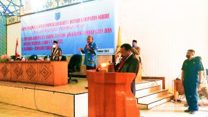 Sambutan Bupati Mesak dalam penutupan sidang TA 2021, di Kantor DPRD Nabire