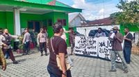 Di Nabire, anggota Komisi II DPR RI disambut Demo