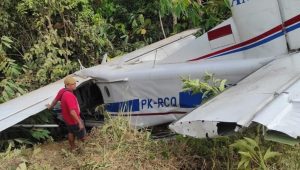 Pesawat AMA mendarat darurat di Kampung Senggi