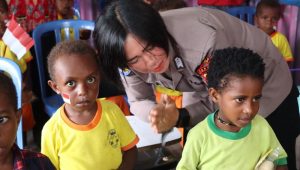 Polwan Polres Nabire gelar Baksos