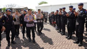 Semangati anggotanya, Kapolri tinjau Brimob yang jaga di KTT G20