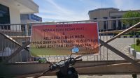 Palang di Kancab Bank Papua Nabire belum buka