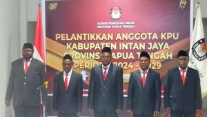 Lima Komisioner KPU Intan Jaya dilantik