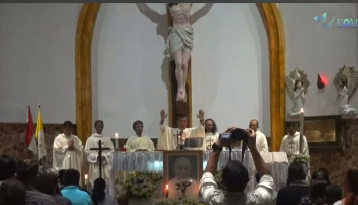 Inilah Homili Pastor Sudri saat Misa Requiem mengenang mendiang Paus Fransiskus