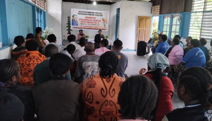 Maria Gobai janji, akan teruskan aspirasi Masyarakat ke Pemerintah