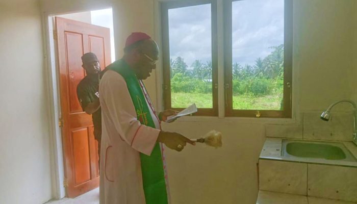 Berkati 72 rumah di Jayapura, ini kata Uskup You