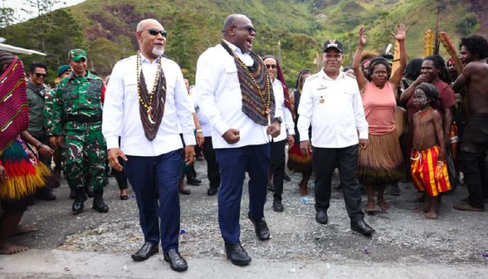 Gubernur Nawipa dan Wagub Geley kunker ke Puncak Jaya