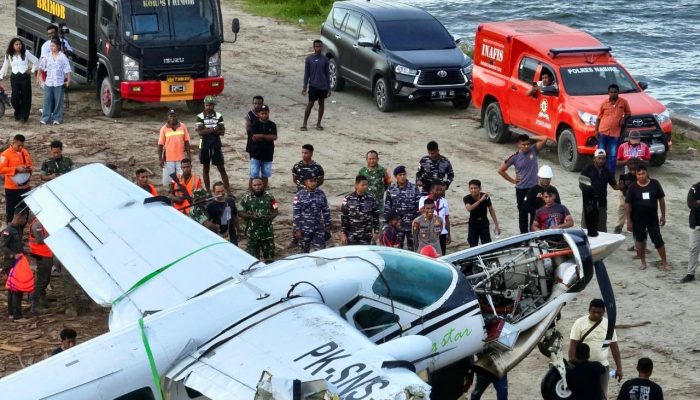 Danlanal Nabire : Proses Evakuasi Pesawat Smart Air PK – SNS Berjalan Lancar
