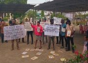 11 Orang Ditangkap Saat Aksi Bisu di Depan Gereja Katedral Merauke