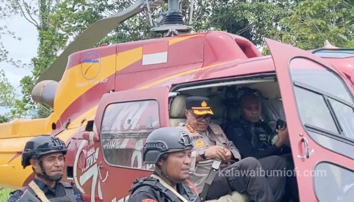 Kapolda Papua Tengah Pastikan Kapiraya Kondusif Usai Pantau Udara dan Lapangan
