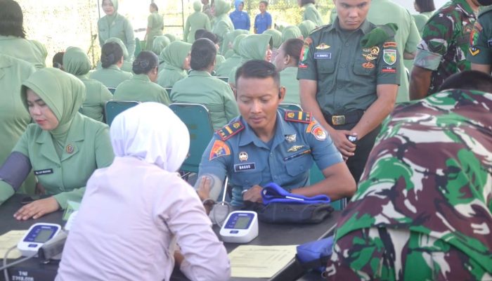 Lanal Nabire Dukung HUT Persit ke-80 dengan Ikut Donor Darah Massal