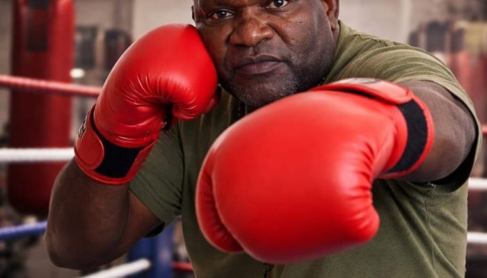 Mantan Petinju Nabire Ingin Tinju di Papua Tengah Maju