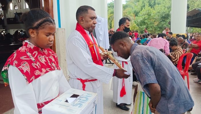 Renungan Mendalam di Perayaan Jumat Agung: Jangan Sepelekan Hal Kecil, Berjuanglah untuk Setia