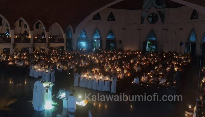 Misa Malam Paskah di KSK Nabire Penuh Hikmat, ini Pesan Romo Adri dan Romo Sani