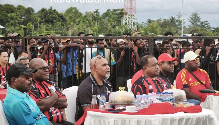 Gubernur Nawipa Akan Undang Seluruh Jajaran Persipura ke Nabire, Pasca Kekalahan Telak