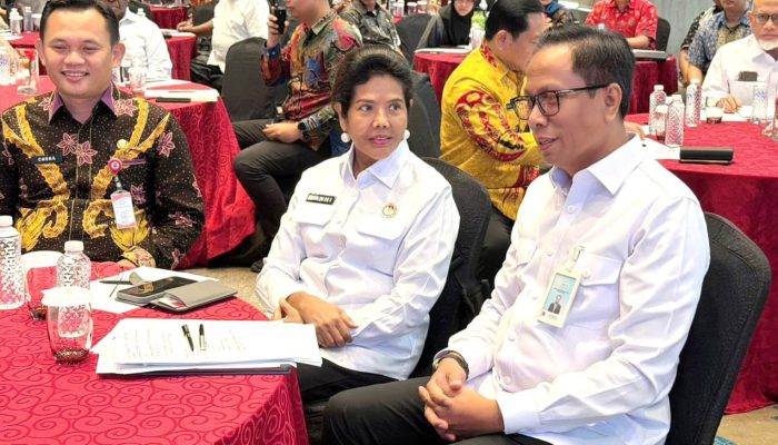 Yanni Usul Kepala Daerah di Tanah Papua Berbasis Wilayah Adat