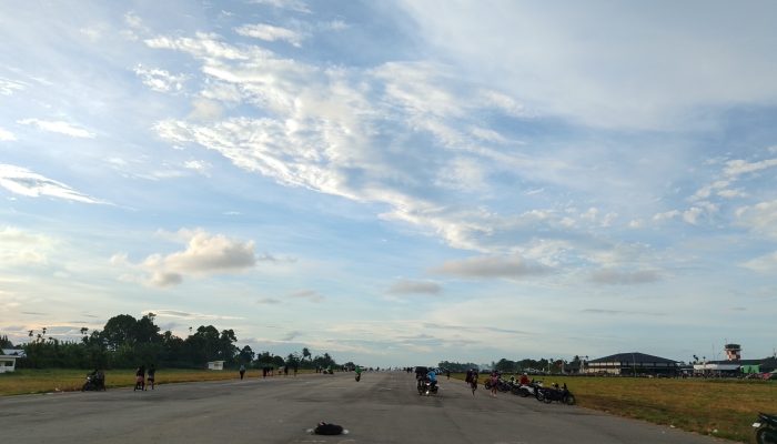 Di Jalur Panjang Ini