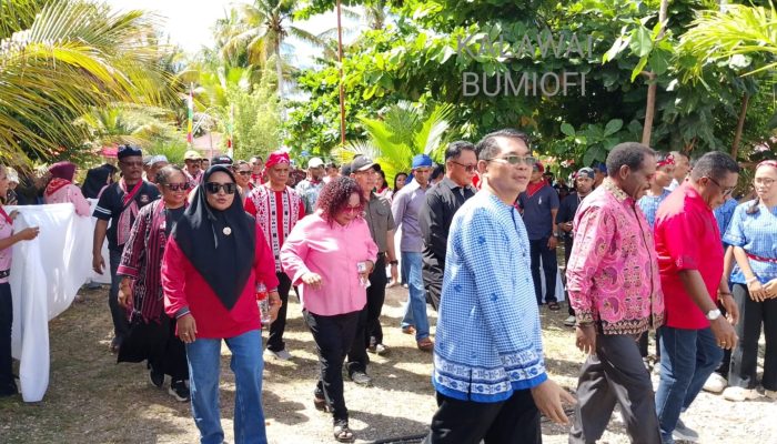 Di Bawah Terik Matahari Pantai Jasbri, Ratusan Warga Maluku Nabire Rayakan HUT Pattimura ke-209 dengan Semangat Persaudaraan