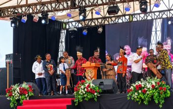 Gubernur Nawipa : Festival Budaya Bukan Seremonial Semata, Tapi Upaya Menjaga Identitas dan Warisan Budaya