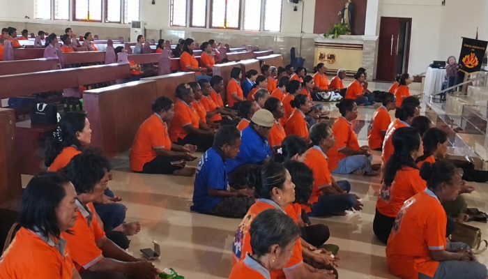 Sambut HUT ke-102, WKRI Dekenat Teluk Cenderawasih Gelar Rekoleksi dan Anjangsana