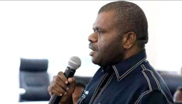 Laurenzus Kadepa Pimpinan KSPI Papua Tengah
