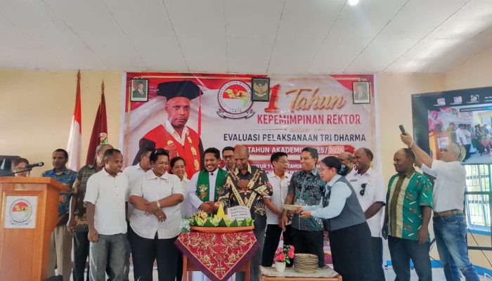 Satu Tahun Kepemimpinan: Rektor USWIM Nabire Tekankan Disiplin dan Evaluasi Tridharma