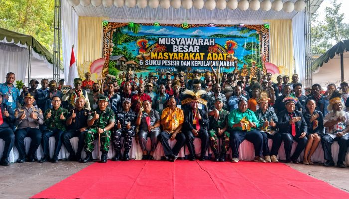 Mubes Enam Suku Pesisir Nabire Tekankan Persatuan Demi Masa Depan Daerah