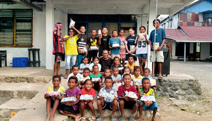 Kepala Suku Besar Woa Gelar Kerja Bakti, Pasang 150 Bendera & Lomba Rakyat Meriahkan HUT ke-81 RI