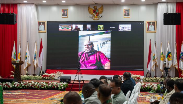 Gubernur Nawipa Minta Tiap Kabupaten Bentuk Tim Terpadu Tangani Karhutla dan Dampak El‑Niño