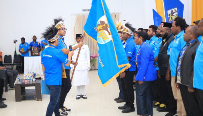 Almanzo Lantik KNPI Papua Tengah di Paniai, Gubernur Nawipa Titip Lima Pesan