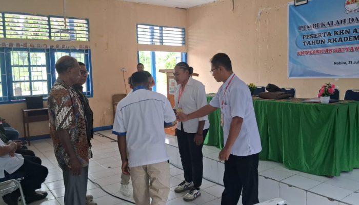 USWIM Nabire Lepas 147 Mahasiswa KKN untuk Penataan Lingkungan Kampus