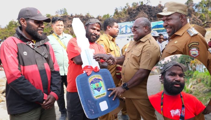Diberi Motor dari Gubernur Meki Nawipa, Win Joani Harapkan Buka Lapangan Kerja bagi OAP di Intan Jaya