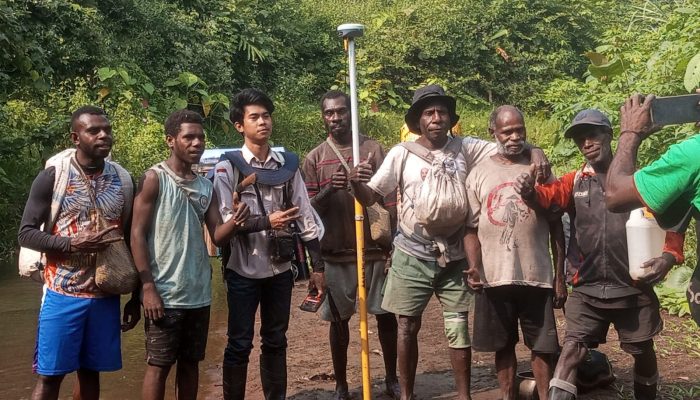 Hutan Kami Masih Utuh, Penyerap Karbon Terbesar: Masyarakat Suku Sukikai Selatan Tolak Kehadiran Sawit