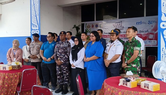 RRI Nabire dan Lanal Nabire Gelar Donor Darah dan Pangan Murah