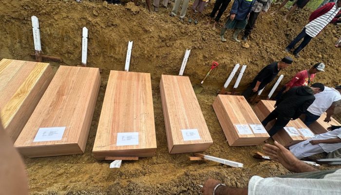 11 Korban Kebakaran Paniai Dimakamkan Bersama di Nabire