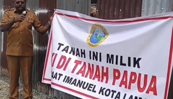 Bupati Mesak Minta Sengketa GOR Kota Lama Nabire Diselesaikan Melalui Jalur Hukum