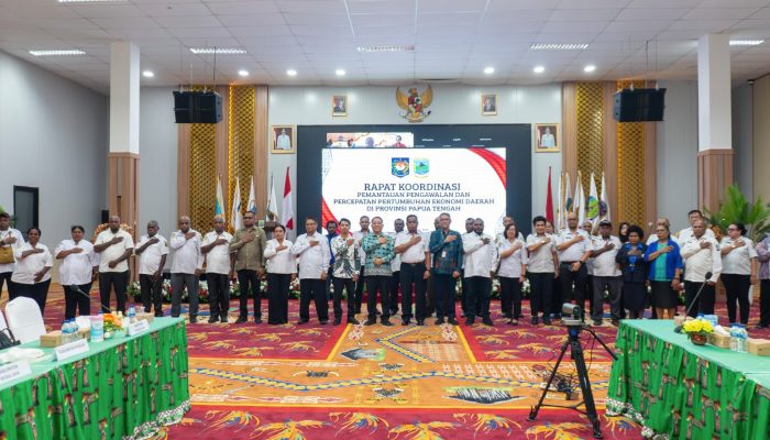 Gubernur Papua Tengah Targetkan Pertumbuhan Ekonomi 8 Persen
