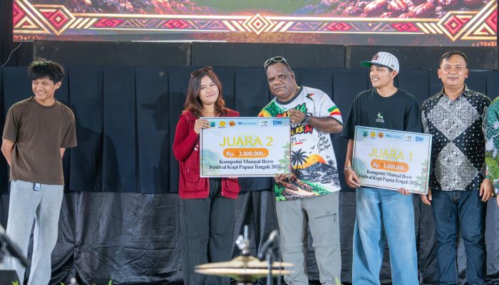 Para Juara Festival Kopi Papua Tengah, Andreas Gobai Apresiasi Semangat Peserta Lomba